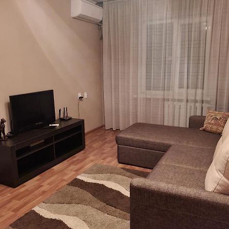 2-Х Комнатная Квартира Посуточно Shymkent Exterior foto